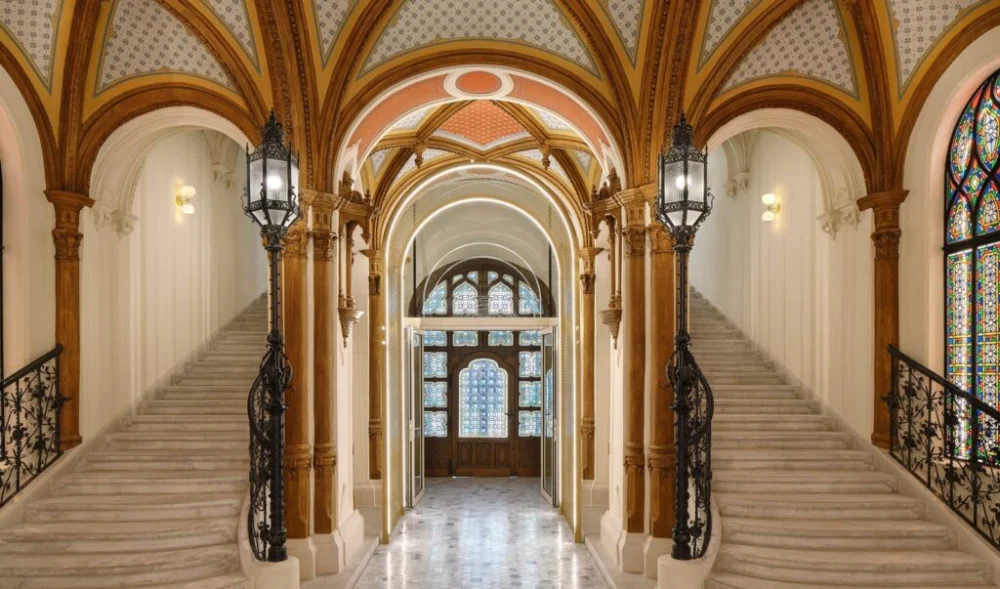 iluminação de escadas com arandelas